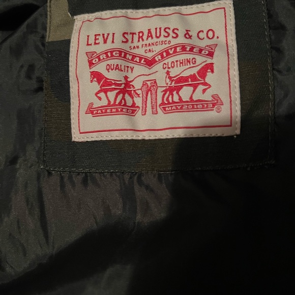 Camo Levi Jacket - Picture 8 of 9
